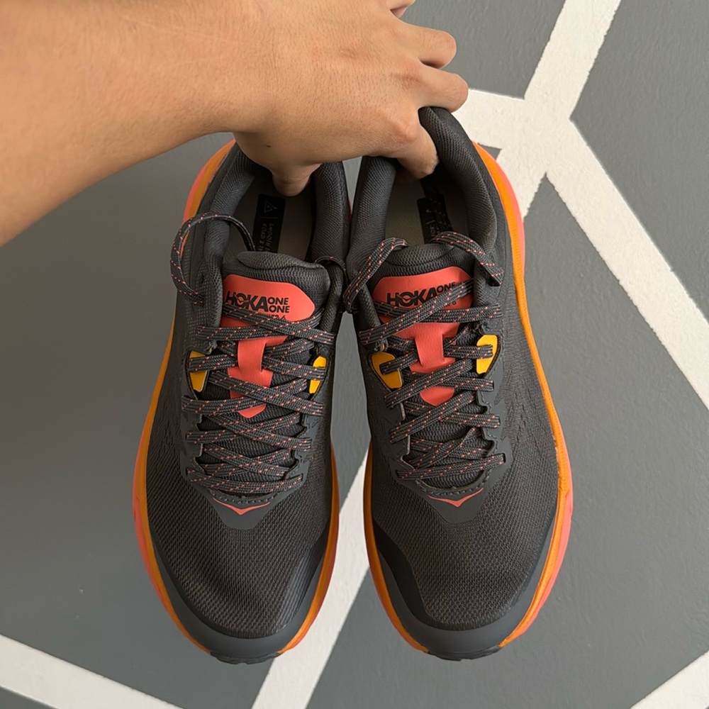 ORANGE HOKA ONE ONE CHALLENGER ATR 6 (W) SHOES